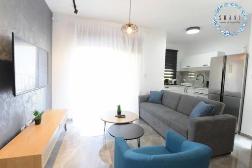Dapur atau dapur kecil di Shani House of Style