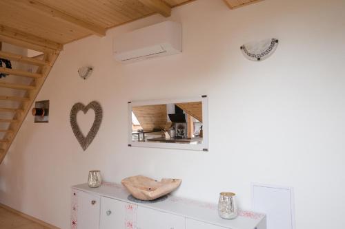 art-house 3 attic apartment with terraceにあるキッチンまたは簡易キッチン
