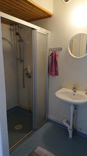 Vonios kambarys apgyvendinimo įstaigoje Hvilan V-hem Norrtälje AB