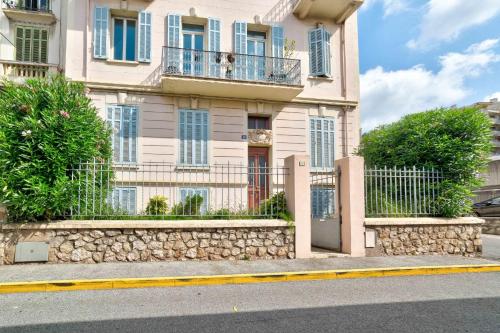 Upstays - Charming apartment - City Center - Wifi - AC