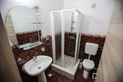 Ein Badezimmer in der Unterkunft Vila Panoramic