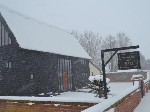 Gallery image of Wortwell Hall Barn in Harleston