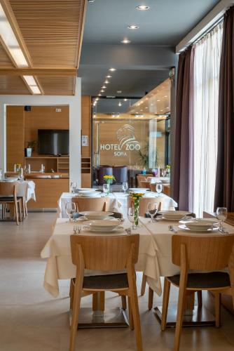 TV o dispositivi per l'intrattenimento presso Hotel ZOO Sofia - Secured Paid Parking