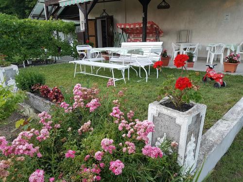 Villa-Negra Retro Panzió 8623 Balatonföldvár, 8 Kismartoni utca kép - 3