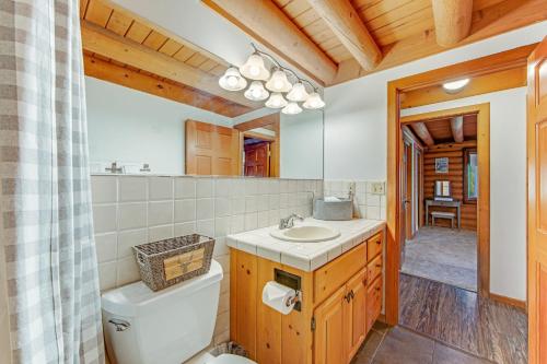 Kúpeľňa v ubytovaní Pine Cone Haven