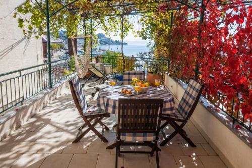 Gallery image of Apartment TOP TERRACE in Podgora