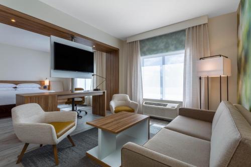 Wyndham Garden Orlando Universal / I Drive Image