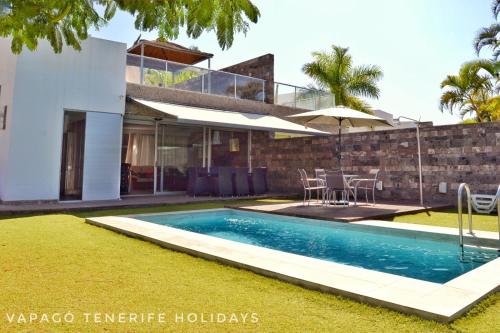 Deluxe Villa with private pool heater El Duque, Adeje ...