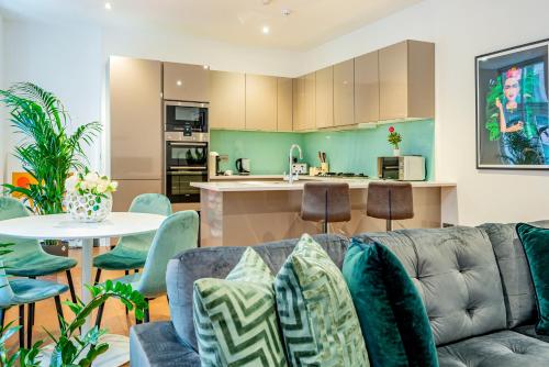 Virtuvė arba virtuvėlė apgyvendinimo įstaigoje ARCORE Premium Rental Shaftesbury Avenue