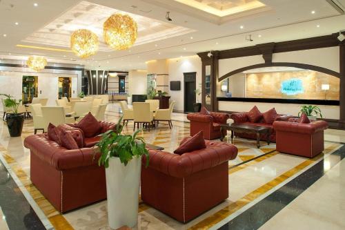 Sunday Hotel Holiday international Dubai Image