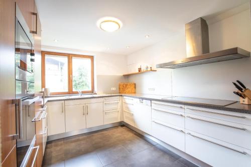 Dapur atau dapur kecil di Chalet Hochkrimml 49