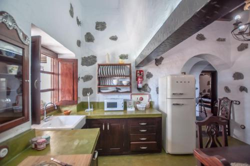 Η κουζίνα ή μικρή κουζίνα στο CASA RURAL TISALAYA