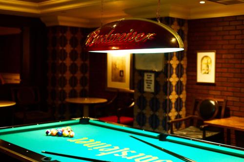 Billard dans l'établissement Novel Hotel City Center
