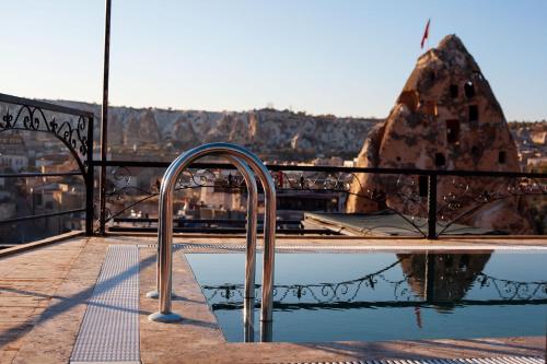 Swimmingpoolen hos eller tæt på Cappadocia Cave Rooms