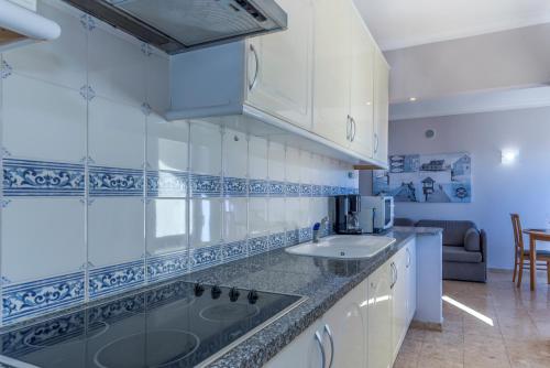 FLH Praia Mar Marine Flat with Pool