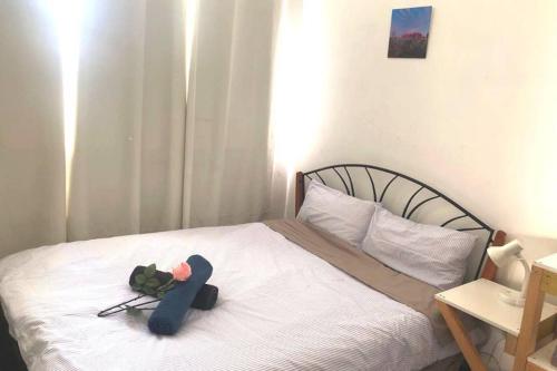 Posteľ alebo postele v izbe v ubytovaní Modern Charming Miners’ Cottage +Free Internet