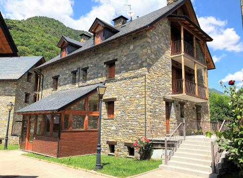 PirineosNature Apartments San Juan de Plan, San Juan de Plan ...