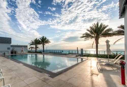 Churchill Suites Monte Carlo Miami Beach, מיאמי ביץ' – מחירים מעודכנים לשנת  2023