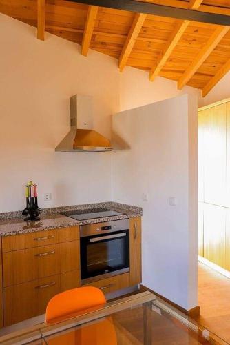 Η κουζίνα ή μικρή κουζίνα στο Casas do Torreão 3 casas de alojamento local