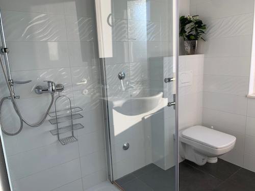 Bilik mandi di Fresh Apartments Dar Orlic