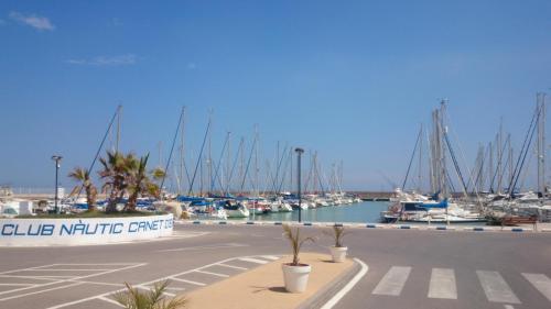 Gallery image of UIM Mediterraneo PB Aragon B Wifi in Puerto de Sagunto