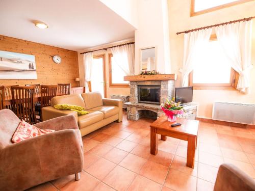 Photo de la galerie de l'établissement Luxurious chalet near the ski-slopes, à Saint-François-Longchamp