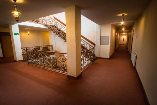 ピシュにあるHotel Rośのギャラリーの写真