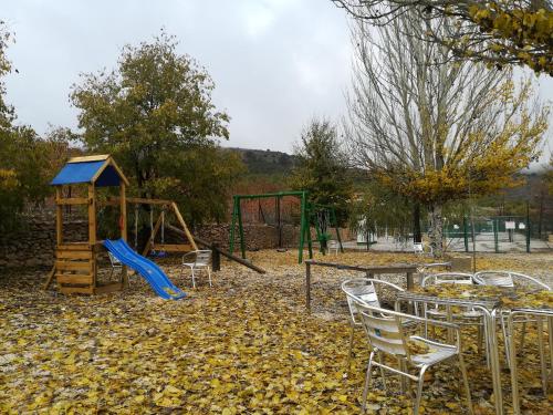 Herní místnost nebo prostor pro děti v ubytování CASERIO INAZARES - PISCINA VERANO SIN CALOr
