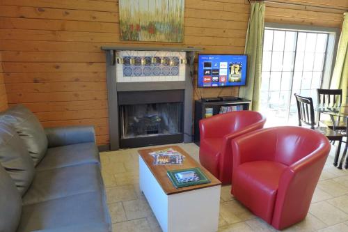 Woods End 2BDR Cabin – Photos 2