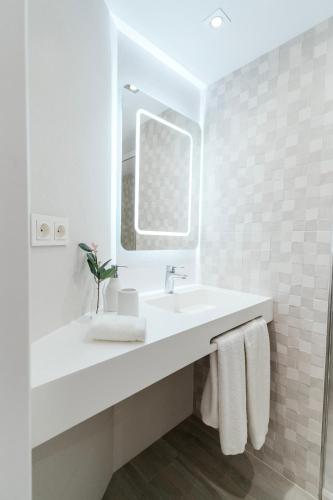 Polo Apartments 4B photo 18