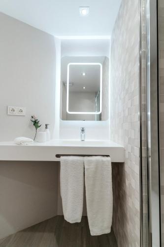 Polo Apartments 4B photo 26