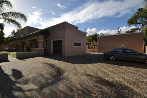 Oktavia - Flat 1, Cape Town, South Africa