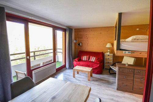 Et sittehjørne på Le Relai S31 - Grand et lumineux studio avec coin montagne 4-6 pers, tout équipé, avec WIFI, à 30m des pistes avec un grand balcon, DRAPS NON COMPRIS