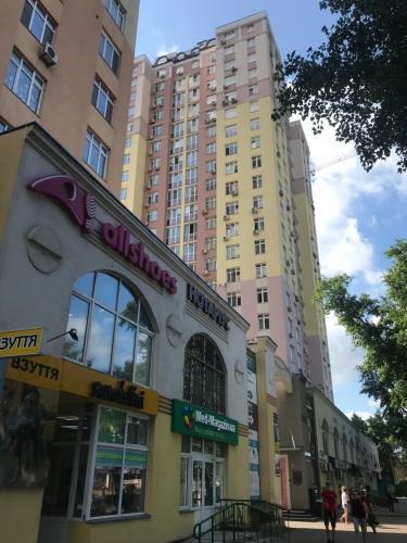 Gallery image of Rent Kiev Apartment 2 min metro Chernihivska in Kyiv
