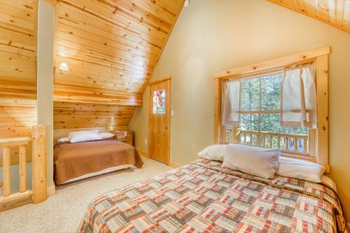 Llit o llits en una habitació de Meyer Mountain Home