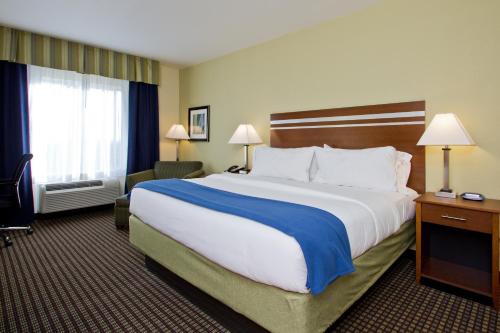 Holiday Inn Express and Suites Denver East Peoria Street, an IHG Hotel Image