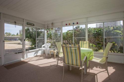 108 Seaway Bungalow – Photos 3