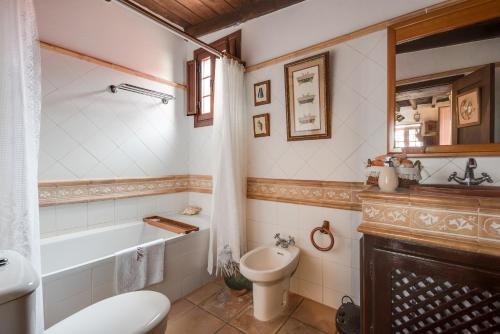 Ванная комната в Casa Rural El Moral