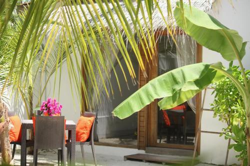 Giardino di Villa Kudì Maldives Guest House Thulusdhoo