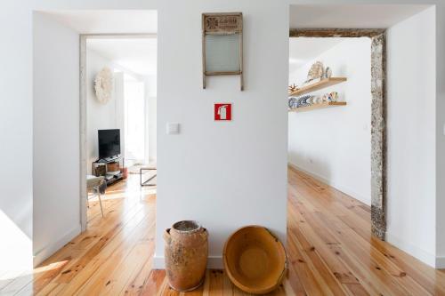 Alfama Terrace Best River and Historic City View Spacious and Charming Ground Floor 18th Century Building