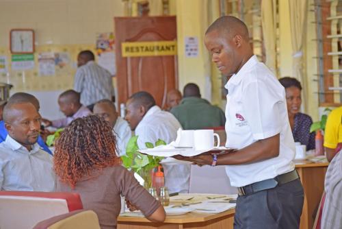 Επισκέπτες που μένουν στο TAITA LUXURY HOTELS LTD