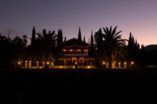 Φωτογραφία από το άλμπουμ του Zissis Villa & pool 5min drive to beach στο Κάτω Γερακάρι