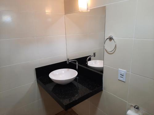 Ένα μπάνιο στο Alice Suites