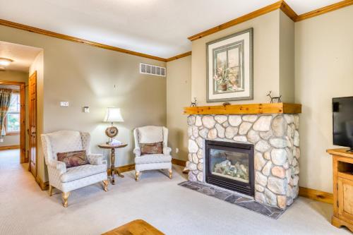 184 Snowbridge Way-Unit 218 – Photos 3