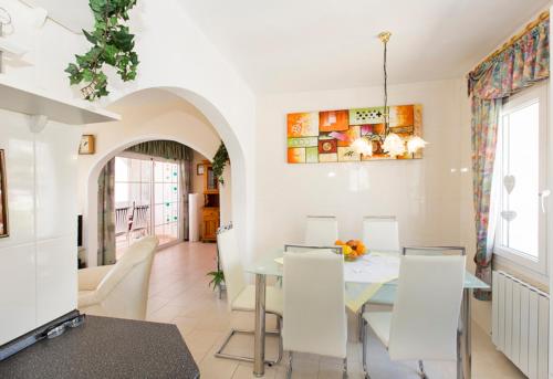 2009 Casa San Maurici con piscina by homeselectspain