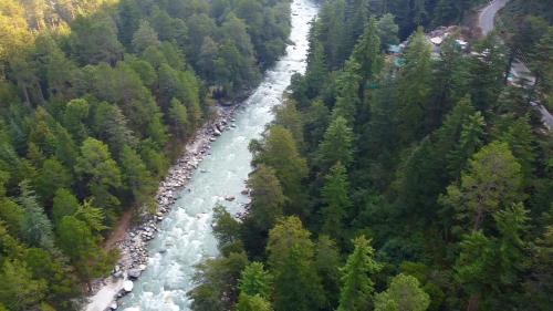 Φωτογραφία από το άλμπουμ του Himtrek Riverside Camps, Kasol σε Kasol