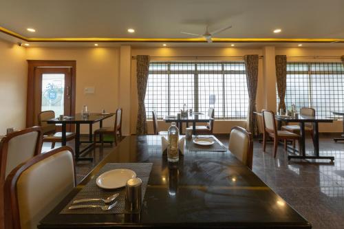 Χώρος καθιστικού στο KSTDC Hotel Mayura Biligiri, BR Hills