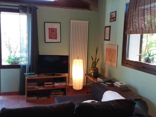 A television and/or entertainment centre at I Tamerici