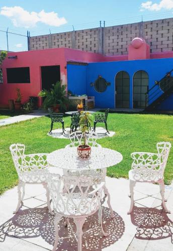 Un jardín fuera de VILLA D-SPITIA Apartamentos en renta