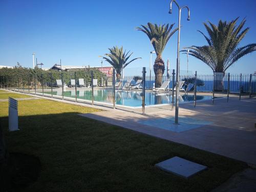Het zwembad bij of vlak bij Apartamentos Reinasol